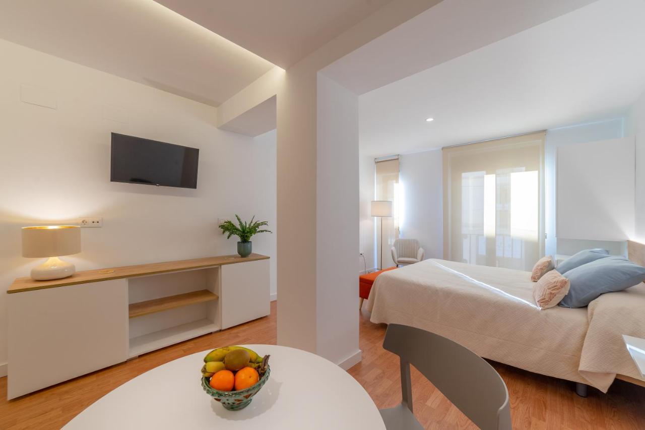 Apartamentos Turisticos Torres De Santiago Úbeda Exteriör bild